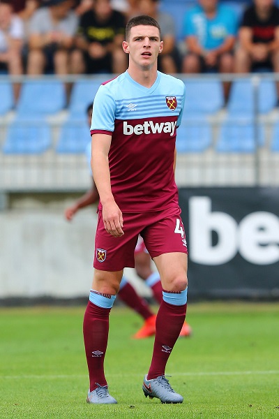 Does Declan Rice Have A Sister? English Footballer Family And Relationships